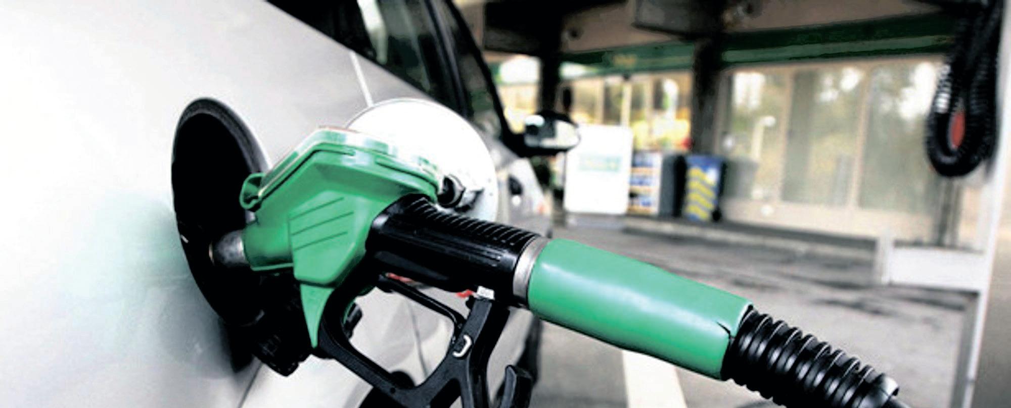 Petrol prices in South Africa set to rise despite lower international oil costs