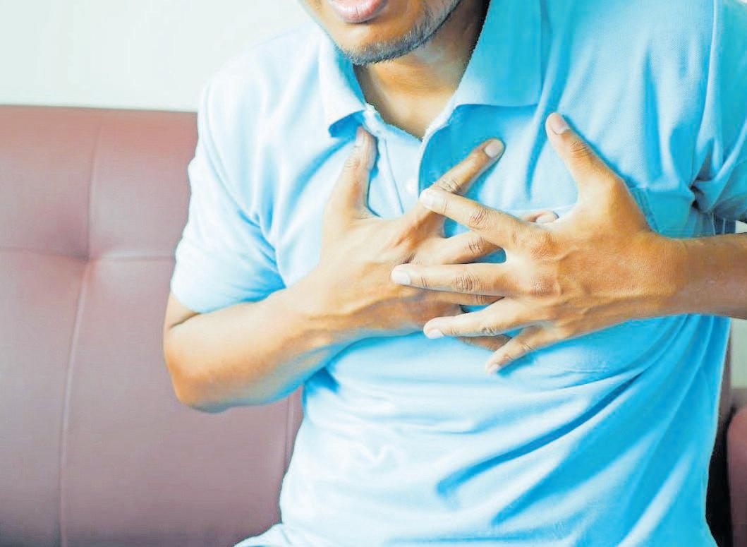 RECOGNISING HEART ATTACK WARNING SIGNS: DON'T IGNORE THESE CRUCIAL SYMPTOMS