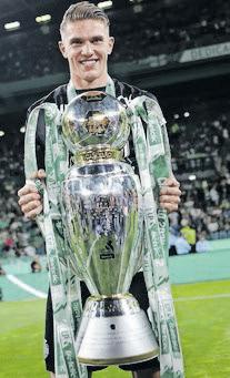 Gunners edge Magpies as Gyokeres watches on