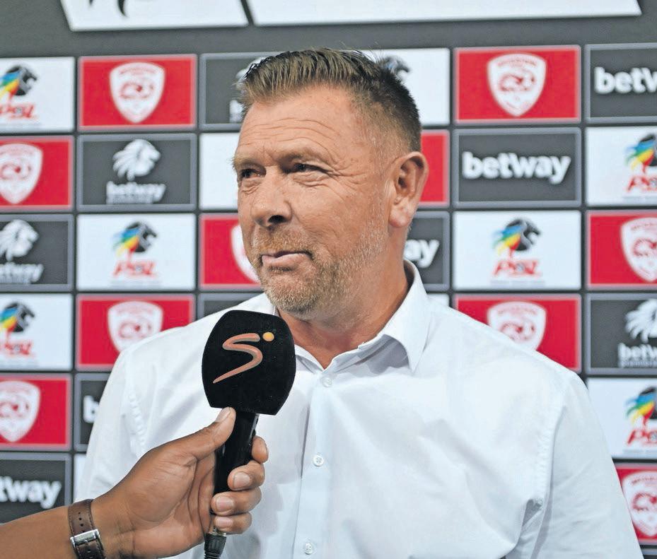 Tinkler plays down Broos praise despite Sekhukhune’s strong start