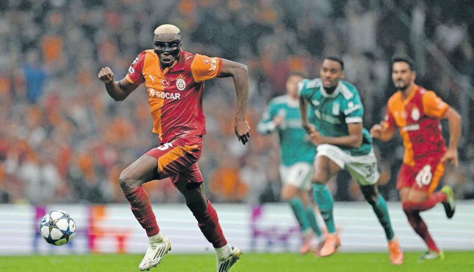 Slot needs to fix Liverpool's 'mess'