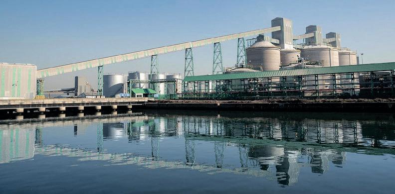 South32 output flat at Hillside Aluminium, manganese down 7% amid load shedding impact