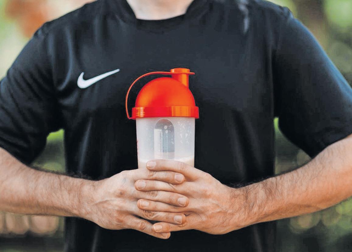 IS YOUR PROTEIN ADDICTION HEALTHY OR HARMFUL? FIND OUT WHAT EXPERTS SAY