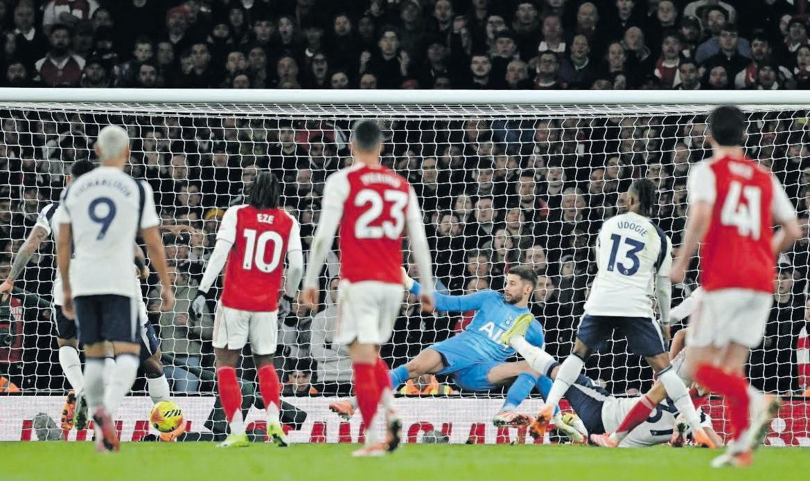 Rogers inspires Aston Villa comeback as Roma march on