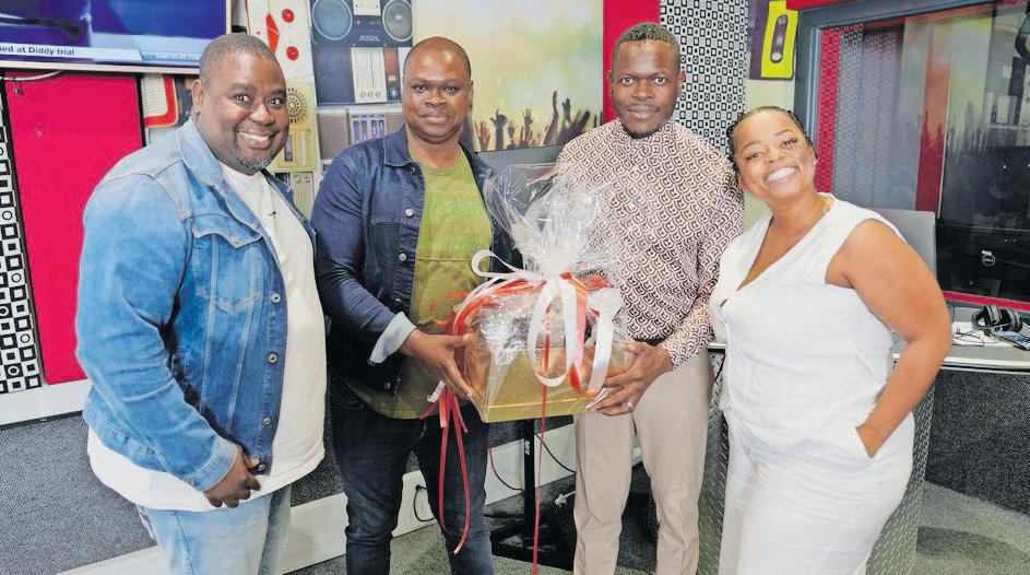 Ubonge uNkulunkulu u-Alex Mthiyane kuphela iminyaka esakaza