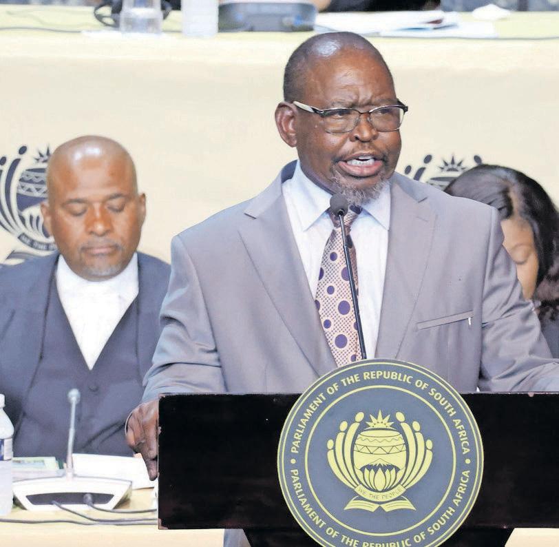 Kukhalwe ngezipoki zabasebenzi abaxebula umkhoma kuhulumeni