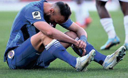 'Iphephile imisebenzi yadadlali abadayiswe neSuperSport United'