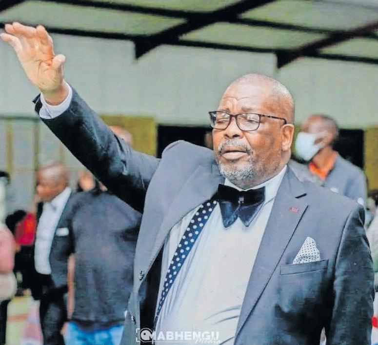 Abokholo basale dengwane kushona uGumbi wodumo