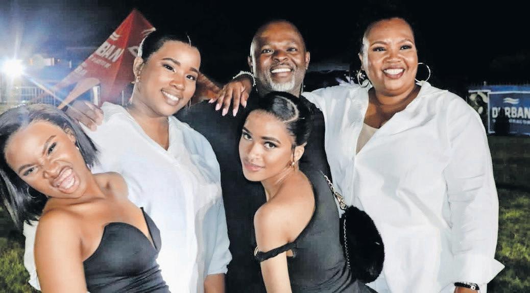 Siyaqhubeka isikhalo soxhaso kubahleli bemicimbi