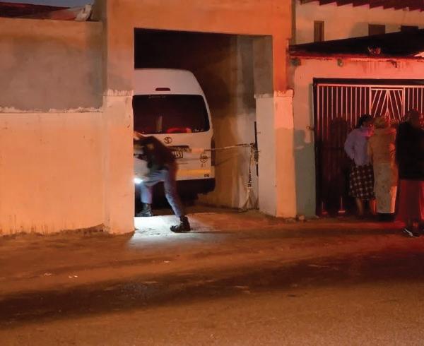 FAMILY SHOT IN ROBBERY