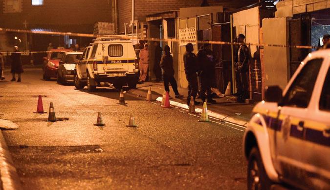 Meisie, 14, injured and two men killed in Valhalla Park