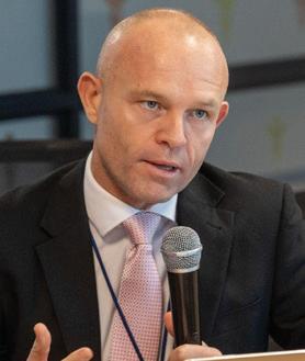 Patekile fesses up to reinstating 17 officers after serious offences