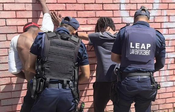 Cops confiscate Bontas klappers on Guy Fawkes