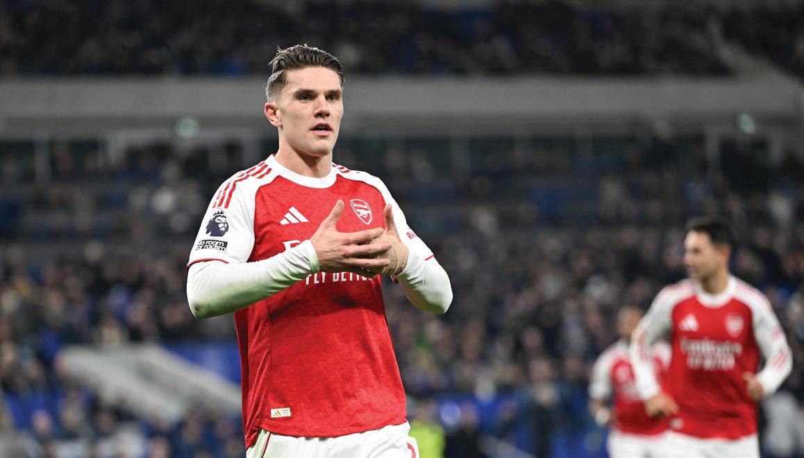 ARSENAL EDGE TOFFEES
