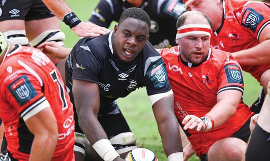 Lion Pead sinks Sharks with late try