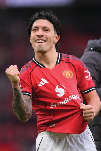 Martinez: Scholes can visit