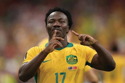SOCCEROOS STUN TURKS IN WORLD CUP POOL D CLASH