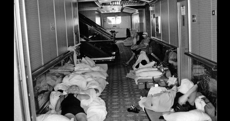 'Poop Cruise' descends into horror show