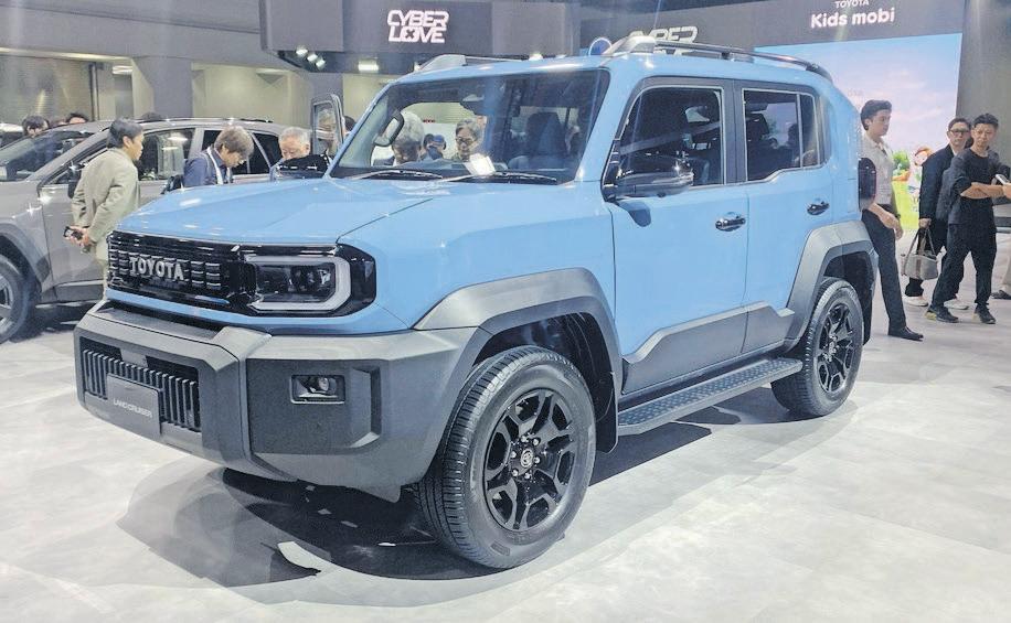 Toyota's new Corolla and Hi-Ace concepts and FJ Cruiser debut