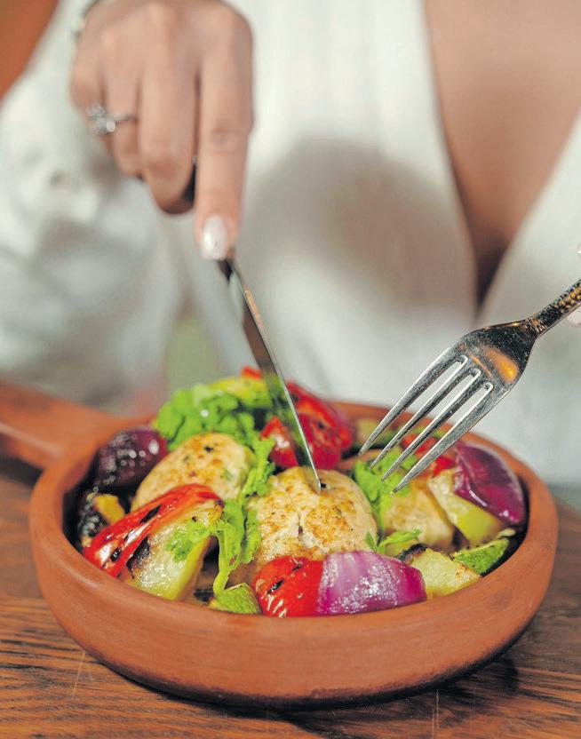 Mindful eating during the festive season: enjoy, don't overeat