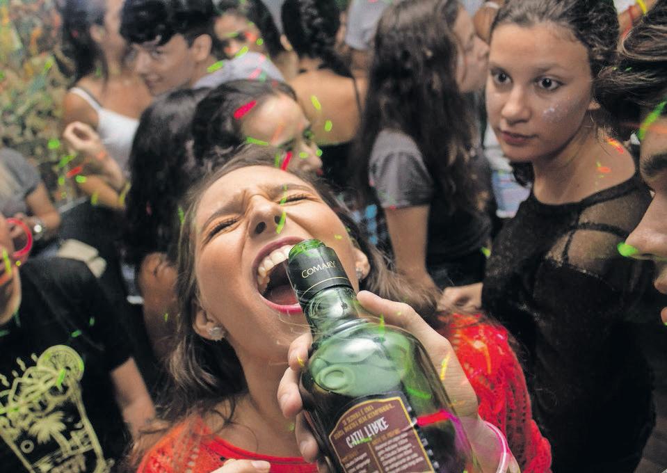 Youth drinking crisis: calls to raise legal alcohol age to 21-23