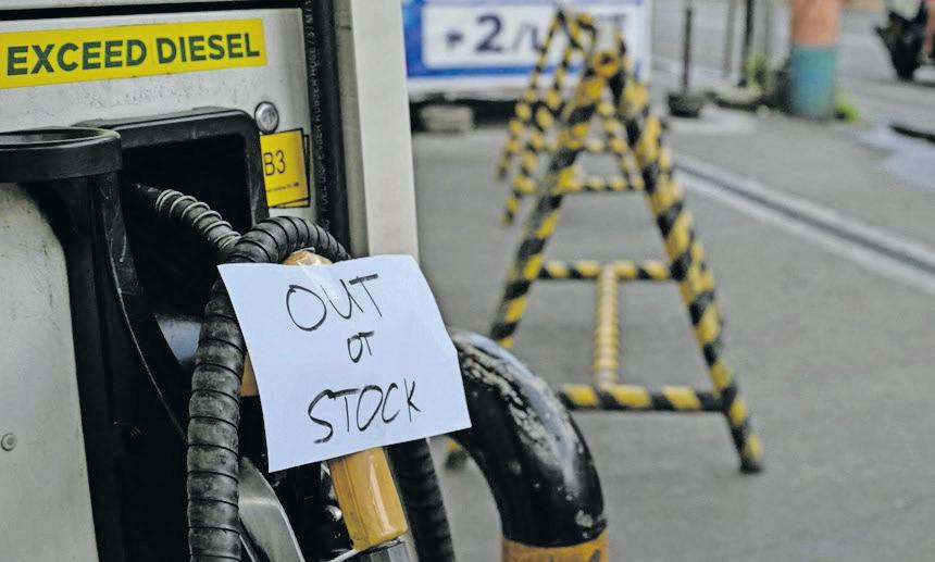 Wages of war – oil, gold, rand and the SA economy