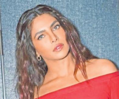 Priyanka announced as presenter for Oscars