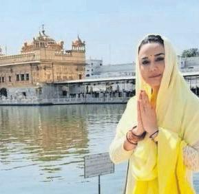 'BLESSED' Preity Zinta's emotional visit to Mumbai's Golden Temple