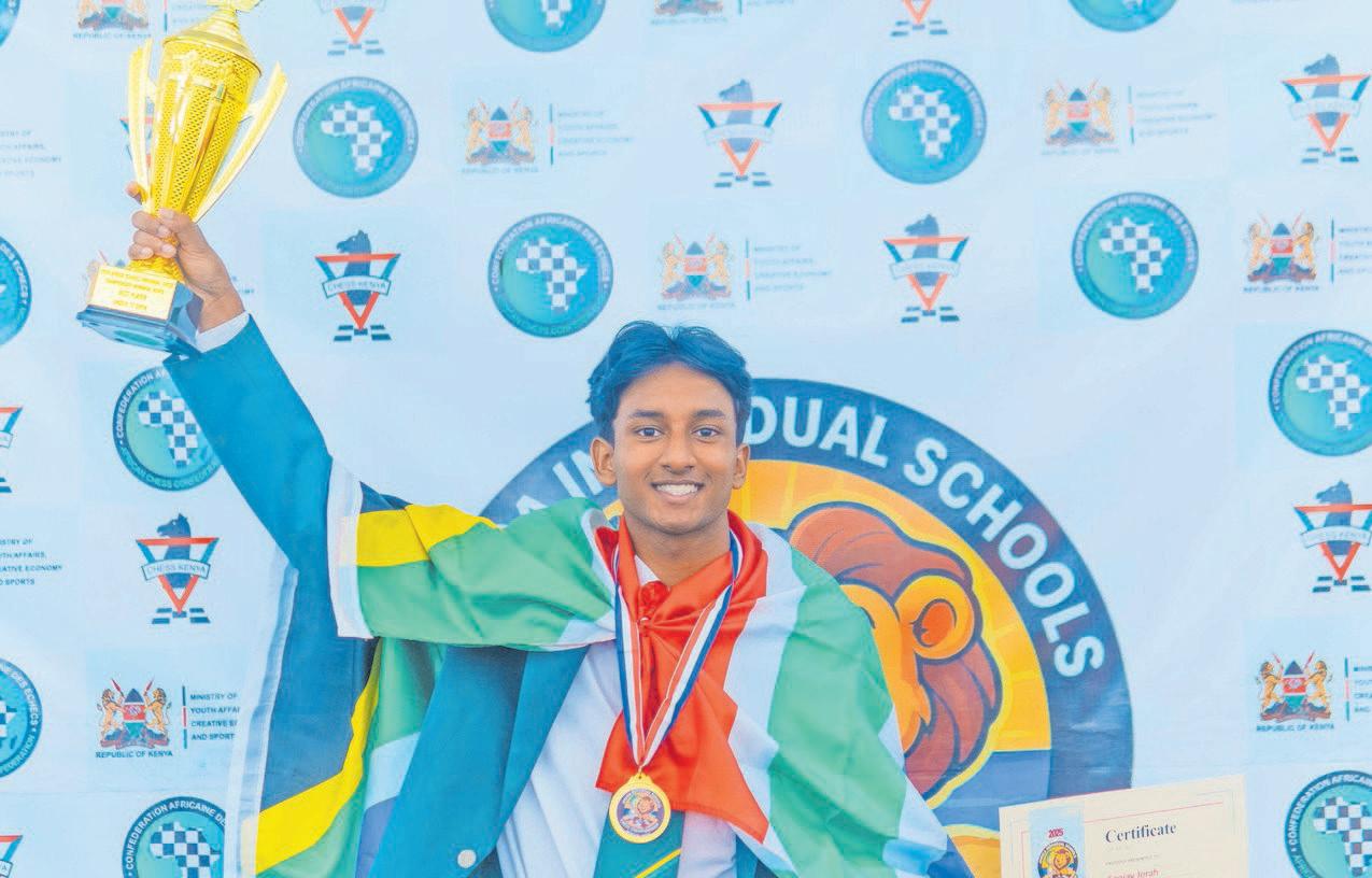 Chess prodigy achieves perfect score