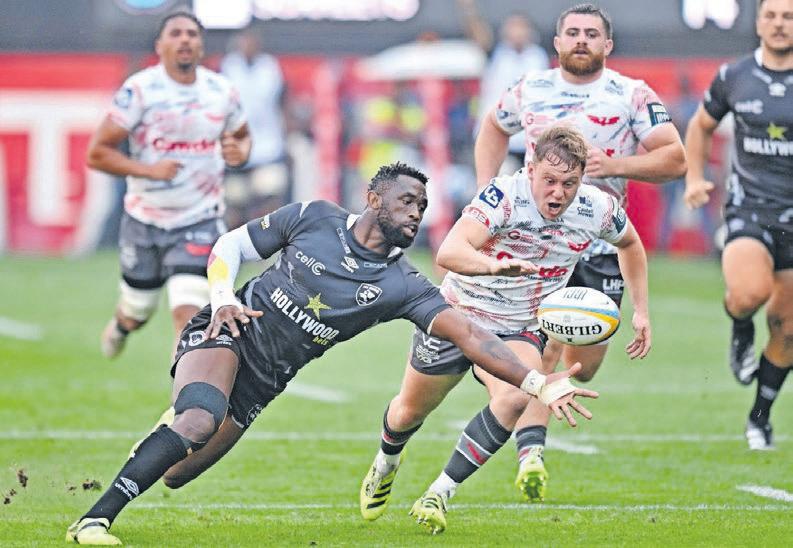 Sharks power past gritty Scarlets to claim first URC win