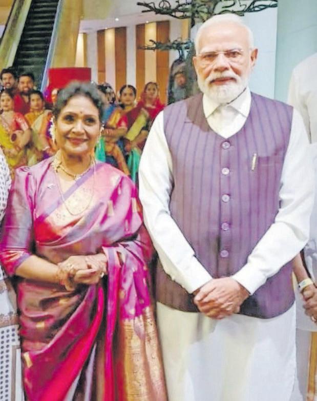 Kumari Ambigay enchants PM Modi with her performance