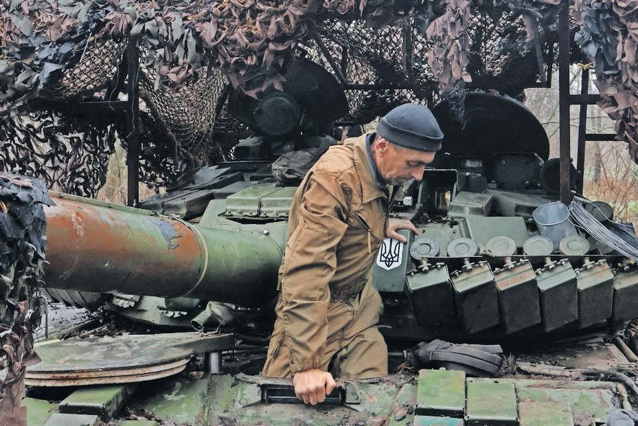 Ukraine, US continue talks amid hope for Russian truce commitment