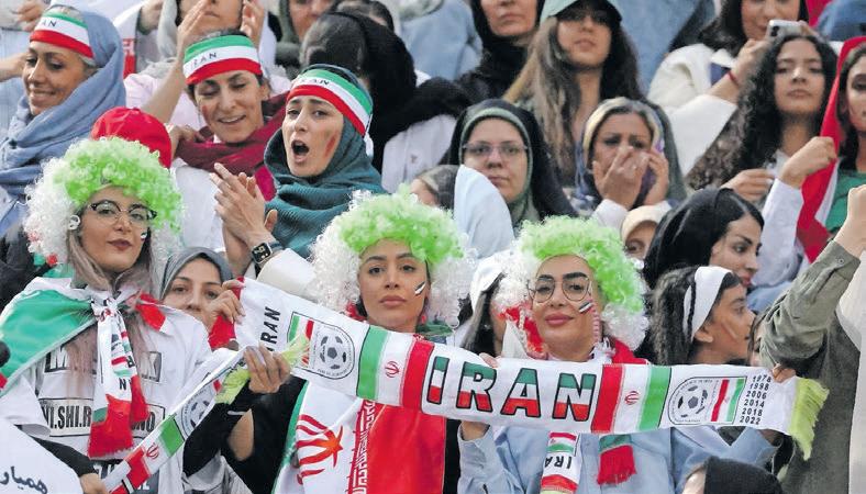 Iran squad heads to Mexico as US visa row erupts