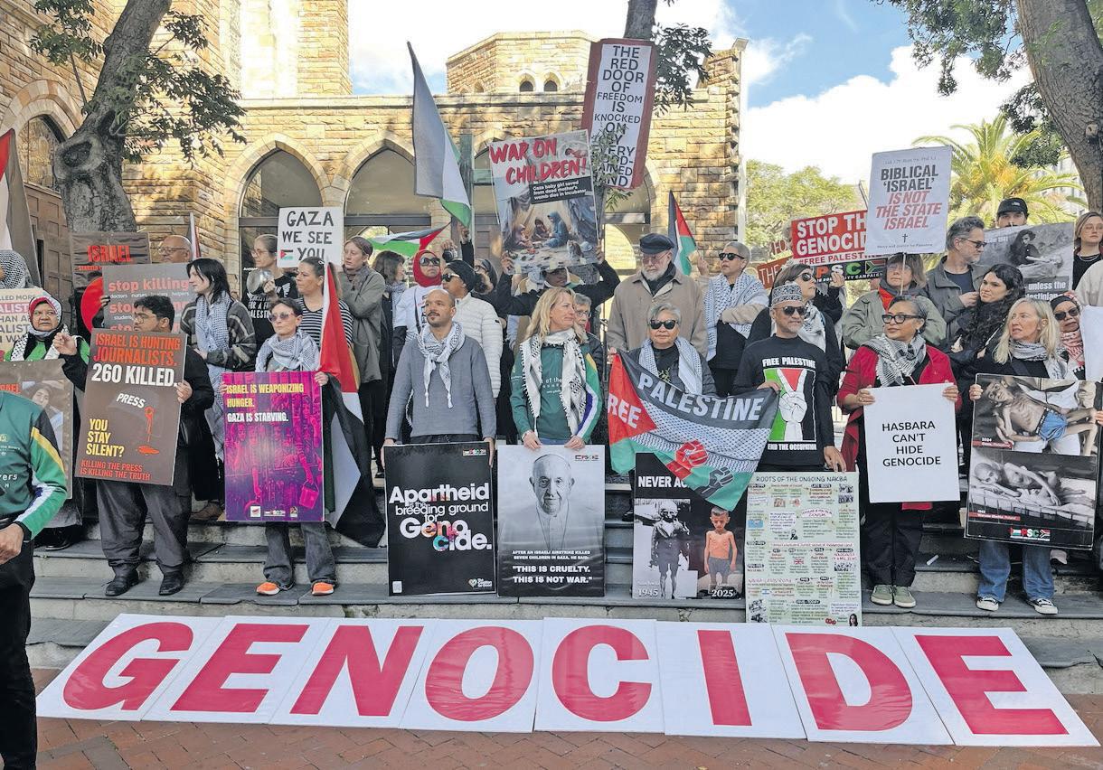 Journalists unite for Gaza vigil