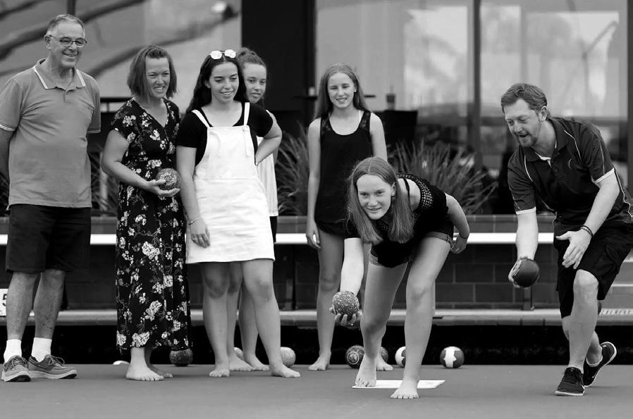 Discover the joy of lawn bowling. Join our free clinic at Constantia Bowling Club.