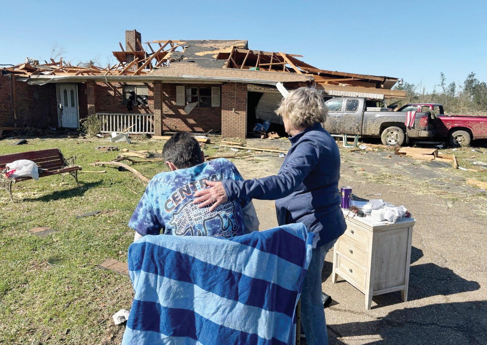 Death toll from US weekend tornadoes rises to at least 40