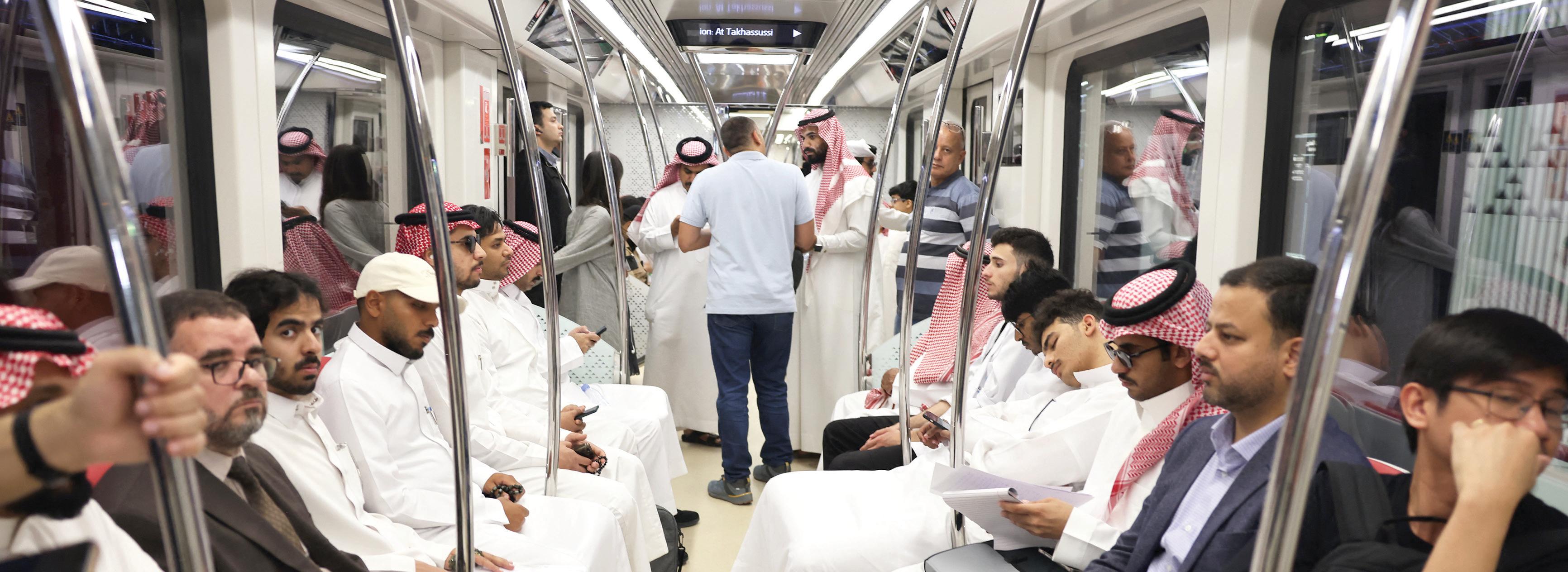 New metro cuts through Saudi social divisions