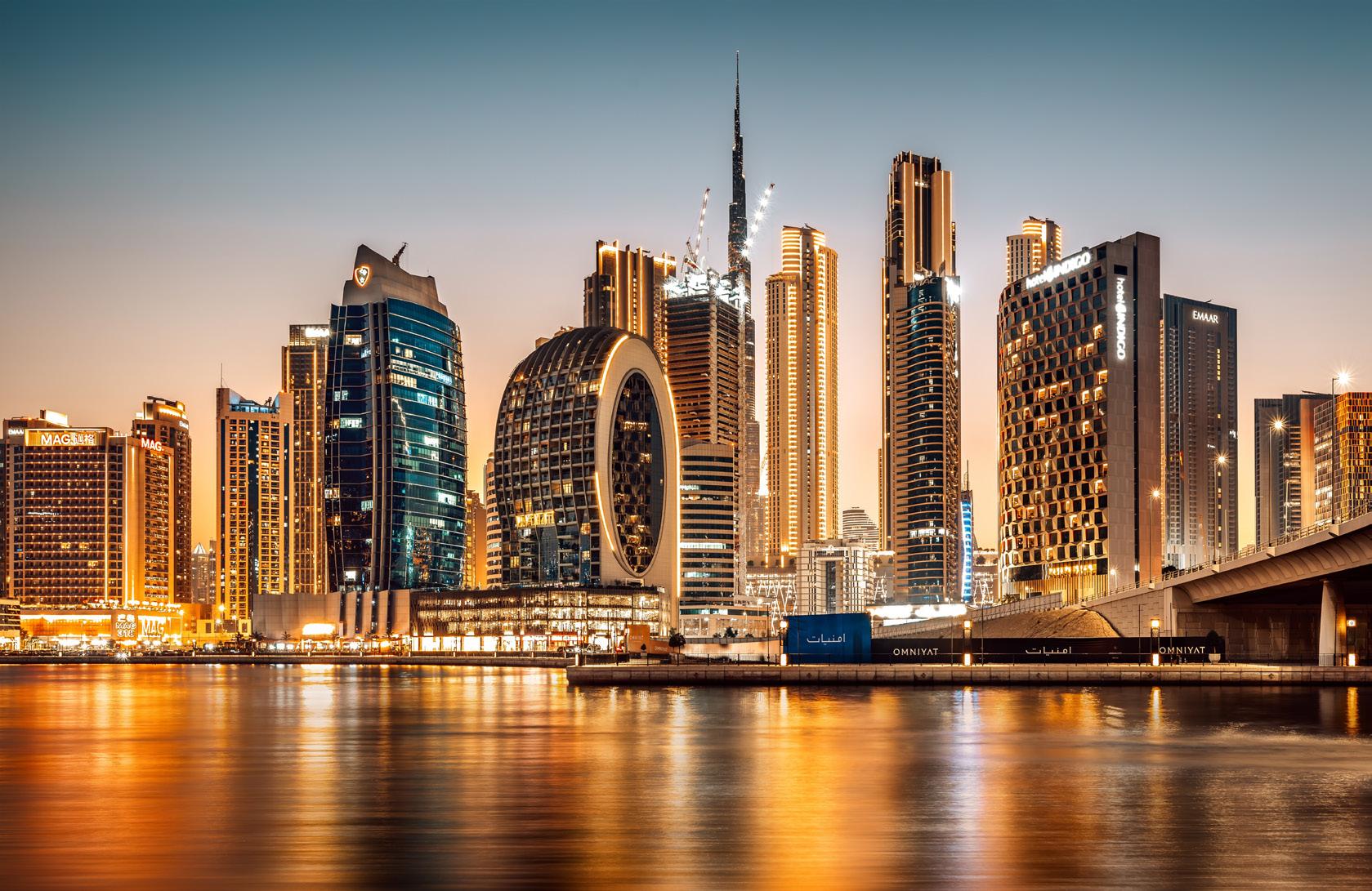 Weakening dirham lures foreign investors to UAE