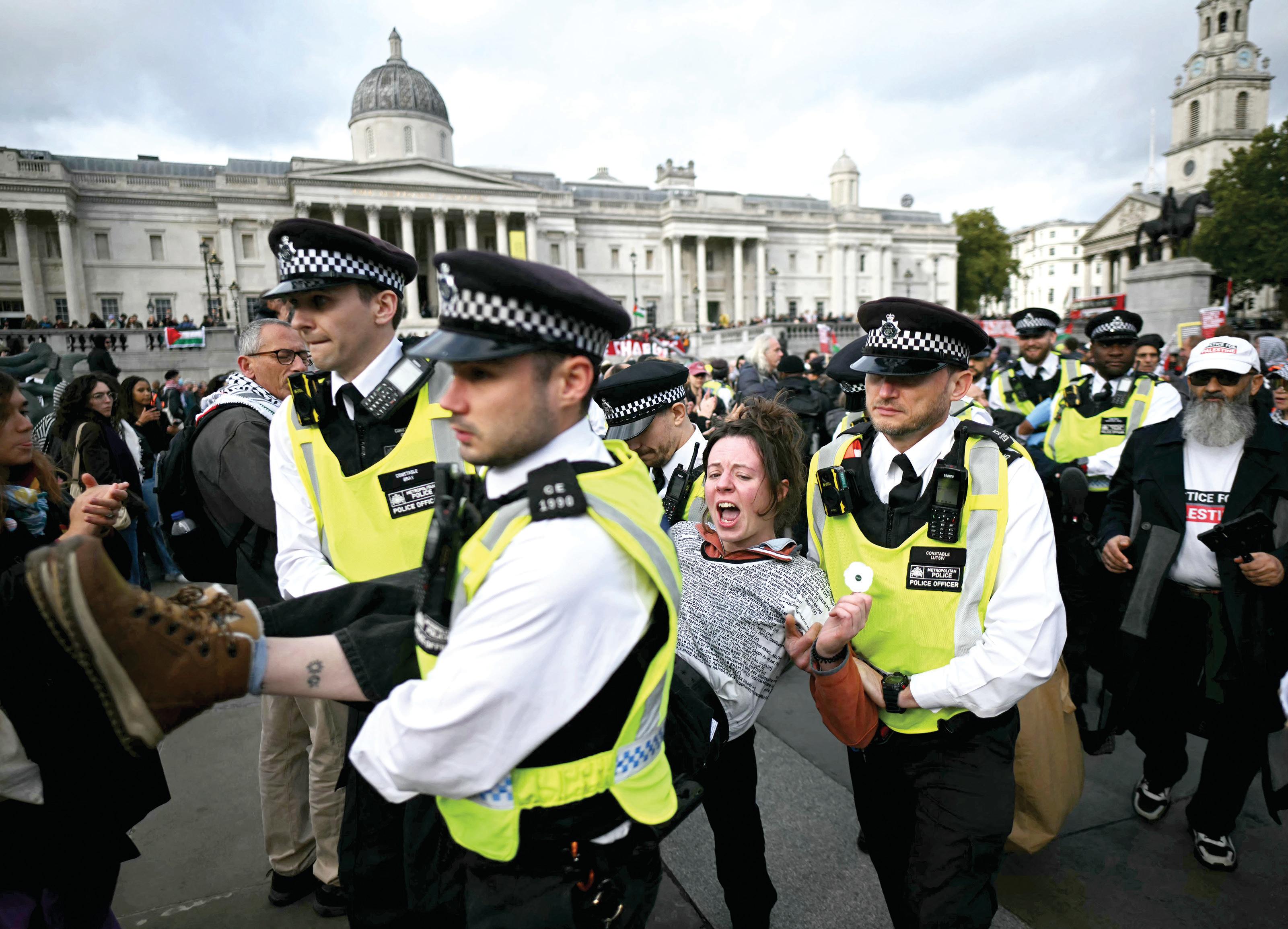 UK police to obtain greater powers to restrict protests