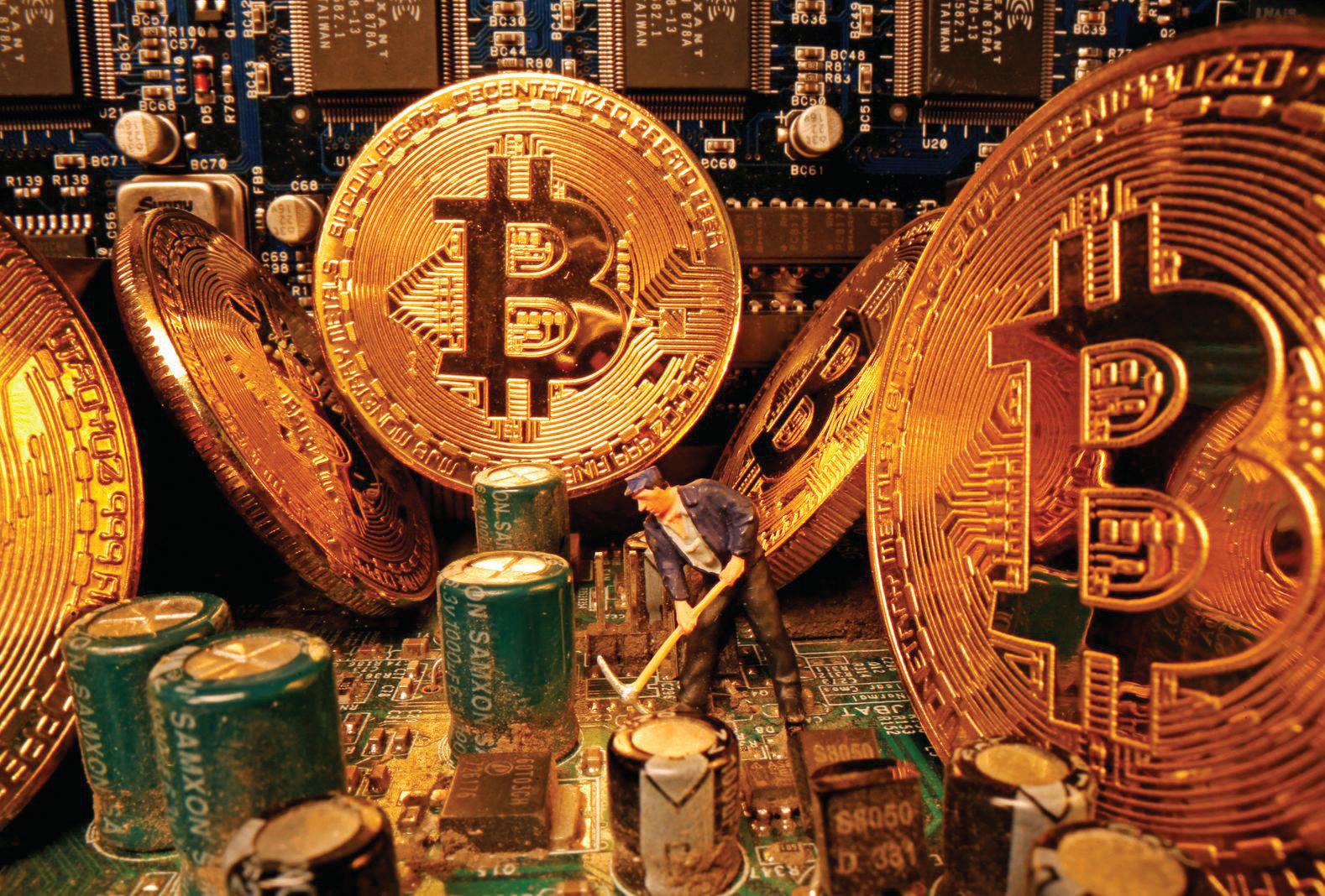 Investors rush to Bitcoin and gold as confidence in fiat currencies erodes