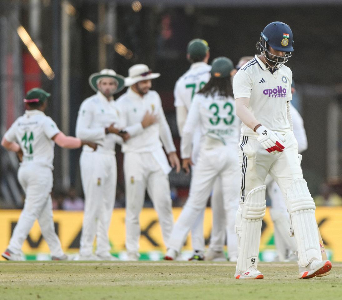 South Africa eye sweep as India start mammoth chase poorly
