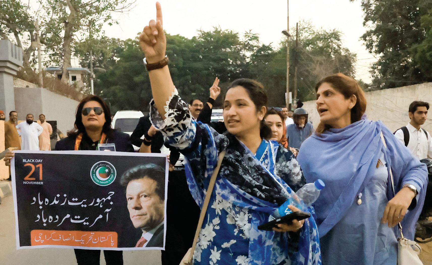 Pakistan ex-PM 's party demands meeting amid health worries