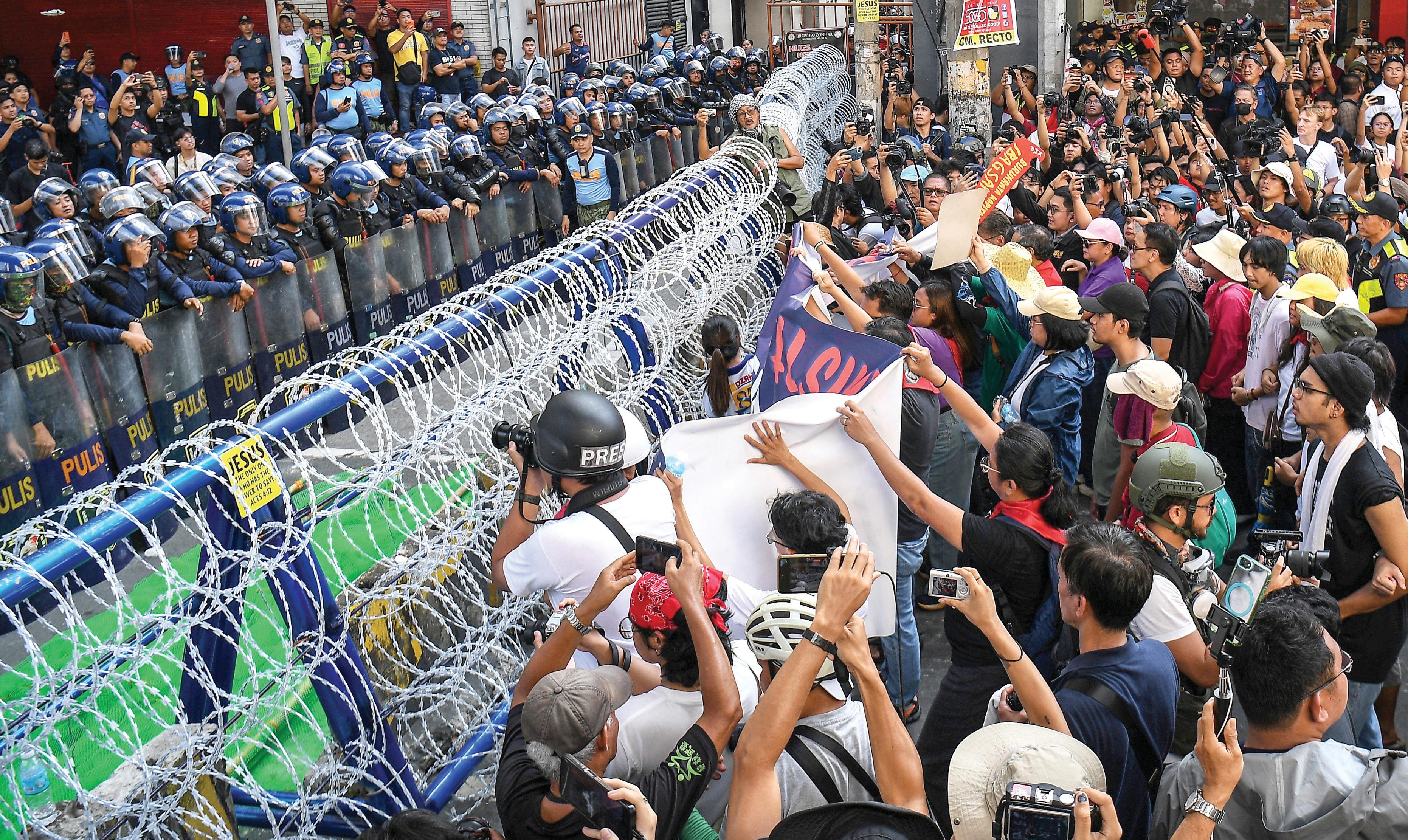 Thousands protest in Philippines against ghost flood-control projects