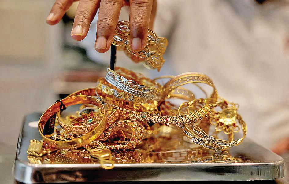 Gold surges as markets open after US rate cuts
