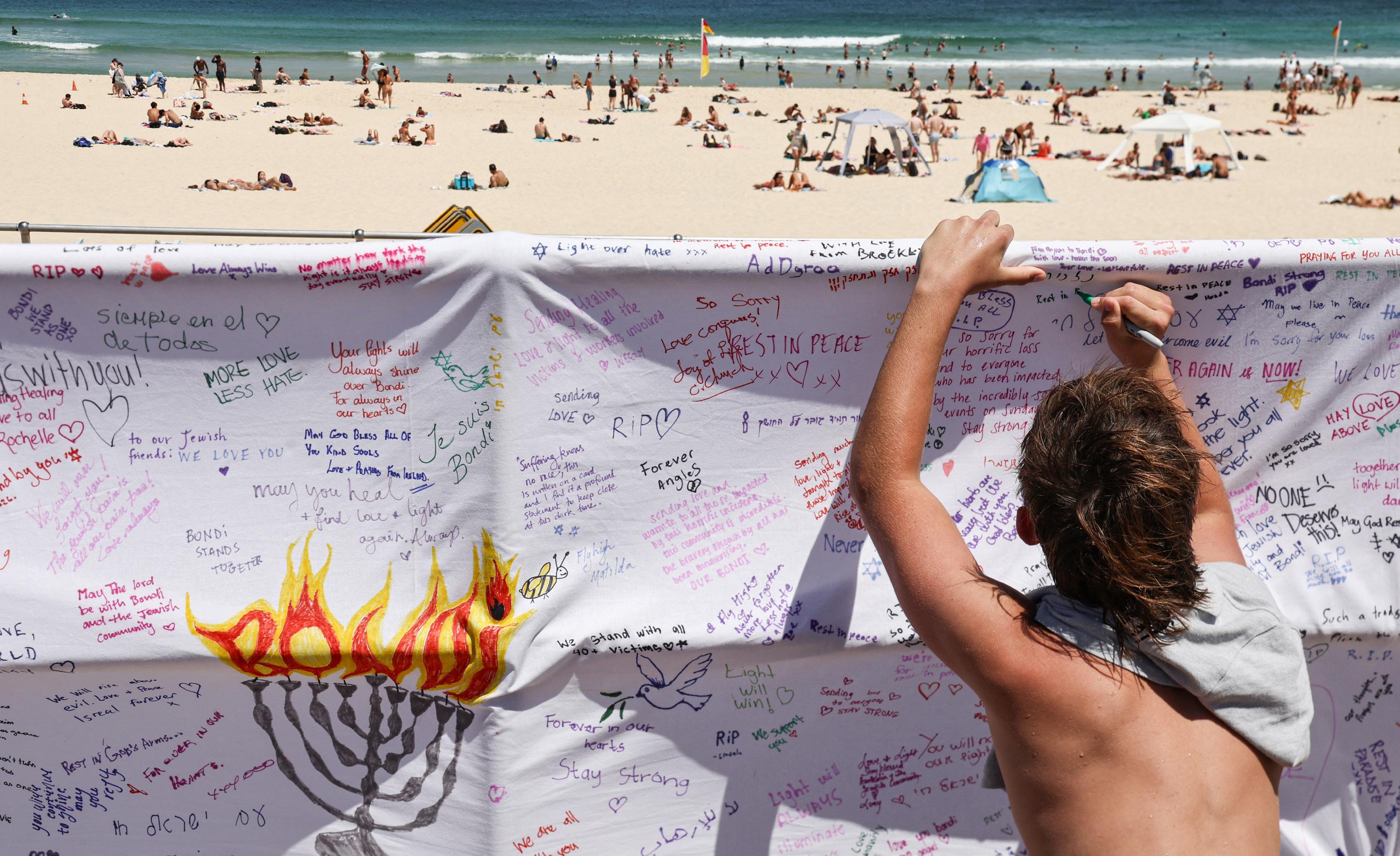 Australia PM vows to stamp out hatred