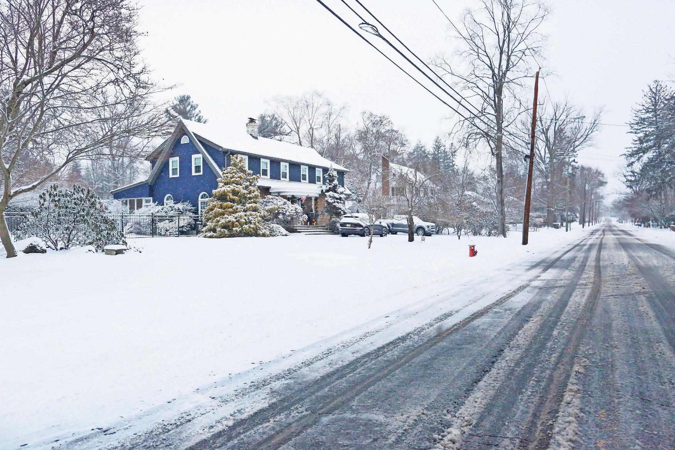 Winter Storm snarls US travel as experts warn of ‘bomb cyclone’