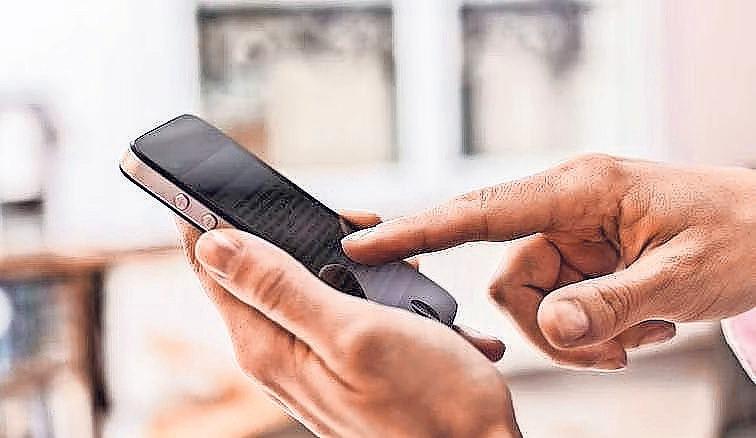 Residents get in-app bank alerts as new rule goes into effect