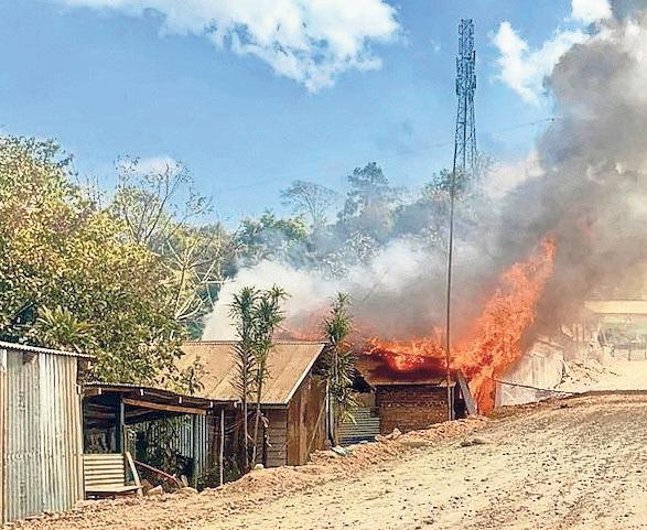 Clashes continue in Manipur; houses burned, Internet suspended for 5 days