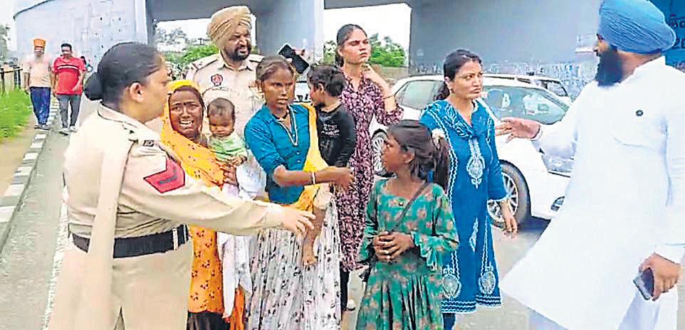 Punjab begins crackdown on beggars to curb child trafficking