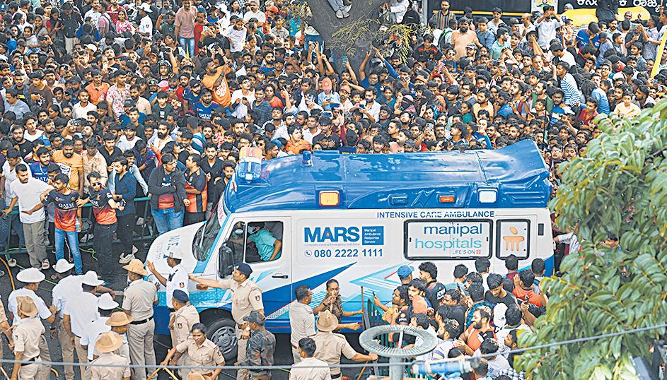 { HC HEARING ON RCB STAMPEDE } K’taka now blames police for stampede